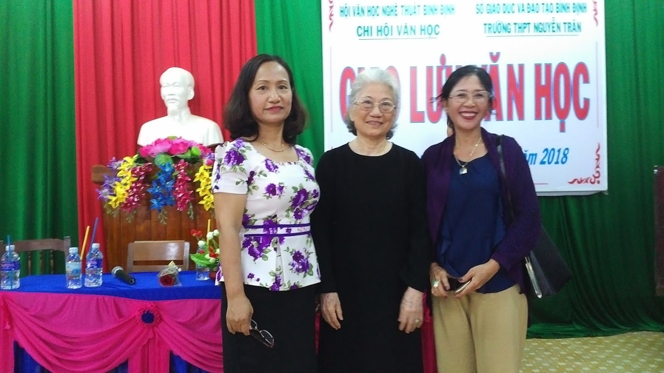 GIAO LƯU VĂN HỌC VỚI HỘI VĂN HỌC NGHỆ THUẬT TÌNH BÌNH ĐỊNH