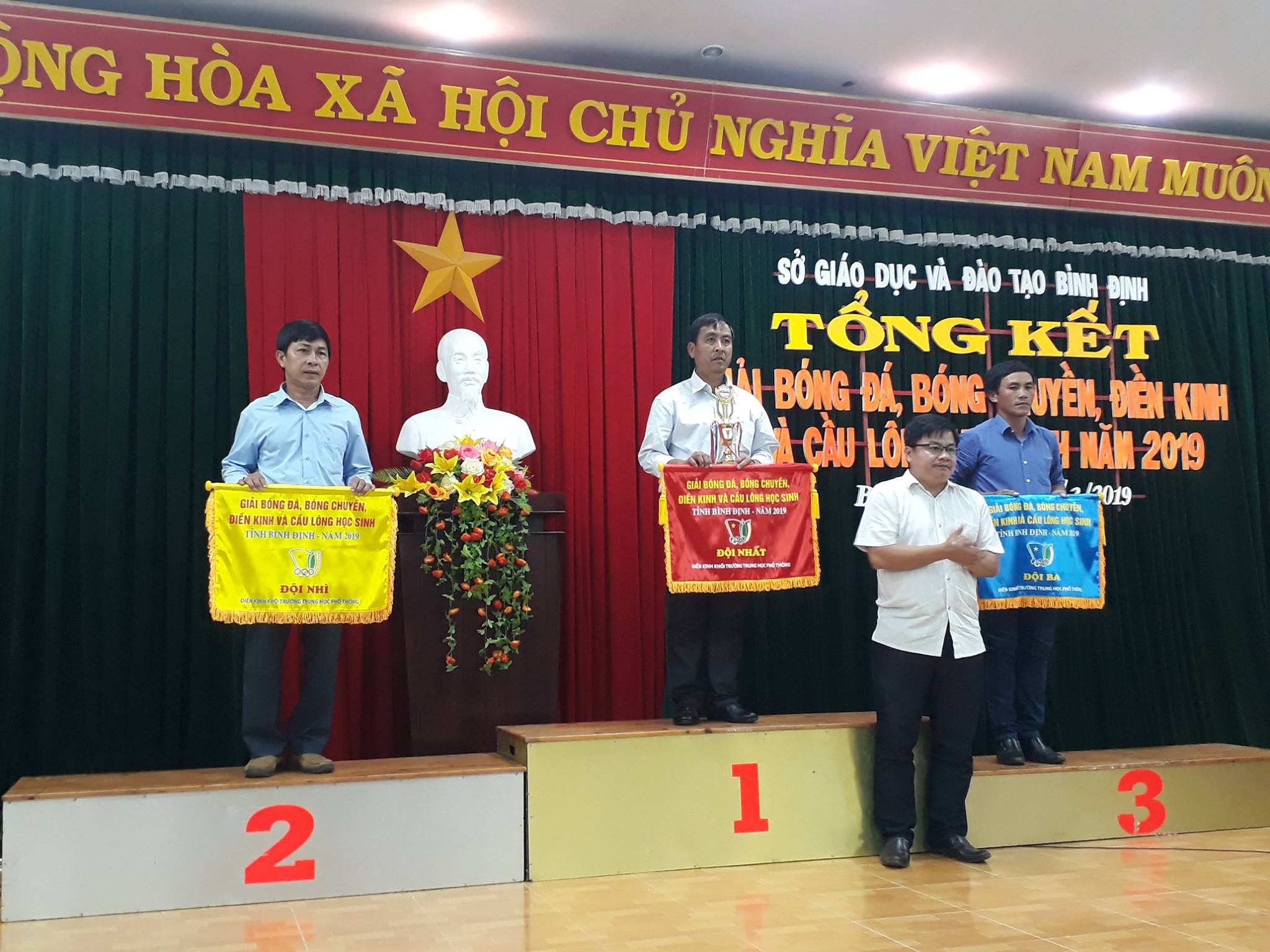 THẦY ĐỖ ĐÌNH THIỀU - NGƯỜI THẮP LỬA